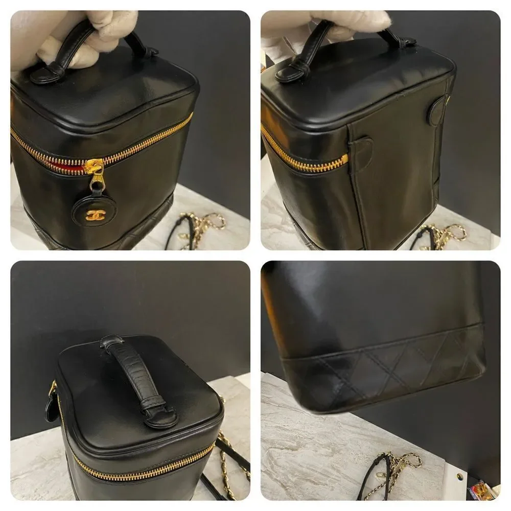 CHANEL CC Bicolore Lambskin Vanity Bag - Picture 11 of 17